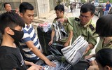 Cận cảnh cơ sở sản xuất hàng nghìn áo thể thao giả các thương hiệu lớn