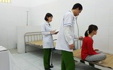 Lặng lẽ hình ảnh bác sỹ Cảnh sát sau cánh cổng trại giam