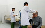 Lặng lẽ hình ảnh bác sỹ Cảnh sát sau cánh cổng trại giam