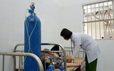 Lặng lẽ hình ảnh bác sỹ Cảnh sát sau cánh cổng trại giam