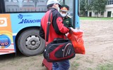 Những hình ảnh đẹp trong ngày tiễn công dân hết hạn cách ly tại trường Cao đẳng nghề công nghệ cao về nhà