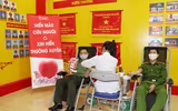 Ngời sắc đỏ chiến sỹ công an hiến máu tình nguyện vì cộng đồng