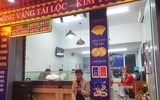 Lo sợ virus Corona, khách hàng không còn chen chúc cửa hàng vàng ngày Thần Tài
