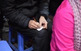 Lo sợ virus Corona, khách hàng không còn chen chúc cửa hàng vàng ngày Thần Tài