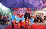 Mang Trung thu đến với trẻ mồ côi nương cửa Phật