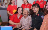 Mang Trung thu đến với trẻ mồ côi nương cửa Phật