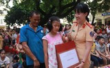 Chia sẻ yêu thương cho gần 1.000 trẻ em khó khăn ở Ba Vì