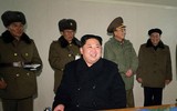 Triều Tiên công bố hình ảnh ông Kim Jong-un vui mừng theo dõi vụ phóng tên lửa