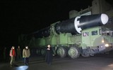 Triều Tiên công bố hình ảnh ông Kim Jong-un vui mừng theo dõi vụ phóng tên lửa