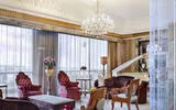 [ẢNH] Cận cảnh bên trong khách sạn St Regis, nơi lưu trú của ông Kim Jong-un