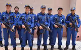 [Ảnh] Cận cảnh kỹ năng điêu luyện của đội đặc nhiệm SWAT toàn nữ đầu tiên của Ấn Độ