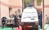 [Ảnh] Cận cảnh kỹ năng điêu luyện của đội đặc nhiệm SWAT toàn nữ đầu tiên của Ấn Độ