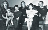 Cuộc đời Thượng nghị sĩ Mỹ John McCain - từ sỹ quan hải quân đến ứng viên Tổng thống