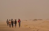 [Ảnh] Hành trình nguy hiểm của người di cư Ethiopia qua vùng chiến sự đến 