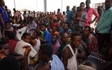 [Ảnh] Hành trình nguy hiểm của người di cư Ethiopia qua vùng chiến sự đến 