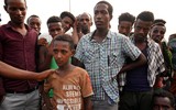 [Ảnh] Hành trình nguy hiểm của người di cư Ethiopia qua vùng chiến sự đến 