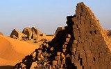 [ẢNH] Khám phá những kim tự tháp độc đáo chỉ có ở Sudan