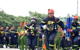 Lính cứu hỏa ứng biến tài tình, đầy chuyên nghiệp