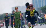 Lính cứu hỏa ứng biến tài tình, đầy chuyên nghiệp