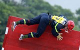 Lính cứu hỏa ứng biến tài tình, đầy chuyên nghiệp