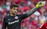 Từ một Alisson Becker thấp bé trở thành thủ môn đắt giá