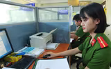 Nữ cảnh sát cơ động 6 lần trao tặng 
