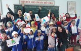 Gieo tình yêu và đốm lửa say mê học tập, sáng tạo ở một điểm trường xa