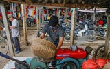 Độc đáo nghề rang ngũ cốc chợ Nủa