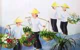 Tái hiện làng hoa Ngọc Hà qua tranh bích họa
