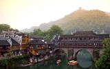 Khám phá Phượng Hoàng cổ trấn