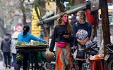 Mùa xuân, mùa yêu, mùa khẩu trang xuống phố!
