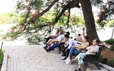 Đá hoa cương thay đổi diện mạo vỉa hè hồ Gươm