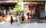 Đá hoa cương thay đổi diện mạo vỉa hè hồ Gươm
