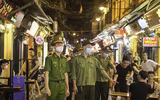 Công an Hà Nội tuần tra, tuyên truyền phòng chống dịch Covid-19