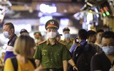 Công an Hà Nội tuần tra, tuyên truyền phòng chống dịch Covid-19