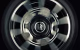 Choáng ngợp trước vẻ sang trọng của Rolls-Royce Dawn Black Badge