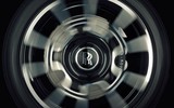 Choáng ngợp trước vẻ sang trọng của Rolls-Royce Dawn Black Badge