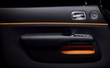 Choáng ngợp trước vẻ sang trọng của Rolls-Royce Dawn Black Badge