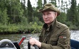 Kì nghỉ ngắn ngày của Tổng thống Putin: Tắm năng, bắt cá và leo núi