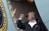 Tổng thống Trump cùng vợ đến thăm các nạn nhân sau cơn bão Harvey
