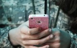 Lạ lùng: Trường trung học dạy trẻ em bắn súng, nhảy dù tại Nga