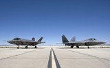 [ẢNH] Tiêm kích F-35 tập cận chiến với 
