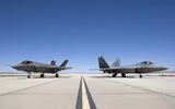 [ẢNH] Tiêm kích F-35 tập cận chiến với 