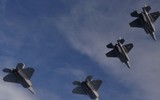 [ẢNH] Tiêm kích F-35 tập cận chiến với 