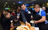 [ẢNH] Các cầu thủ Leicester City đến Thái Lan viếng cố chủ tịch Vichai