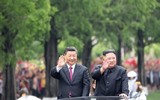 [ẢNH] Hàng trăm nghìn người Triều Tiên đổ ra đường chào đón ông Tập Cận Bình