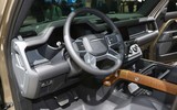 [ẢNH] Xe off-road huyền thoại Land Rover Defender ra mắt đầy ấn tượng
