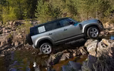 [ẢNH] Xe off-road huyền thoại Land Rover Defender ra mắt đầy ấn tượng