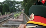Những khoảnh khắc xúc động tại nghĩa trang liệt sỹ Điện Biên