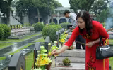 Những khoảnh khắc xúc động tại nghĩa trang liệt sỹ Điện Biên